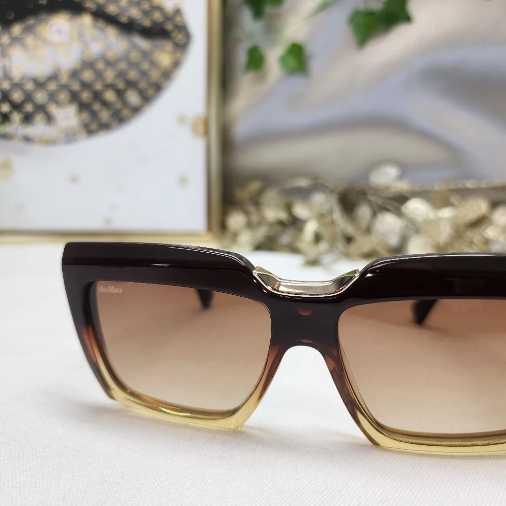 NWT MaxMara Spark-7 MM0137 W/ Carry Case And Dust Cloth